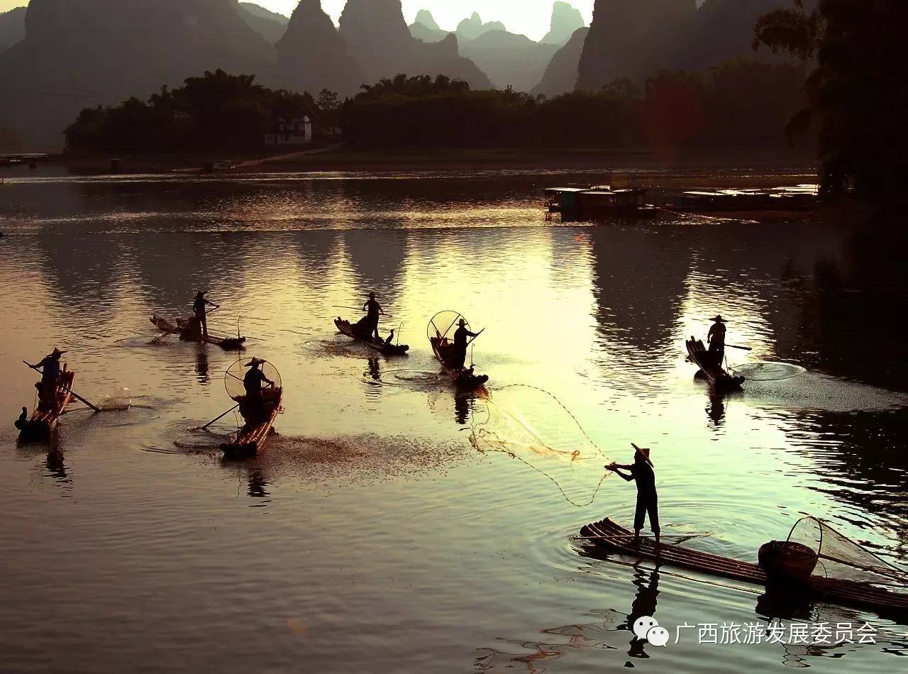 漓江老渔翁老照片,桂林山水渔翁与鸬鹚夜景高清图片