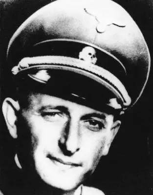 他被纳粹*害迫**，“玩拼图”玩出诺贝尔奖，打脸《Nature》