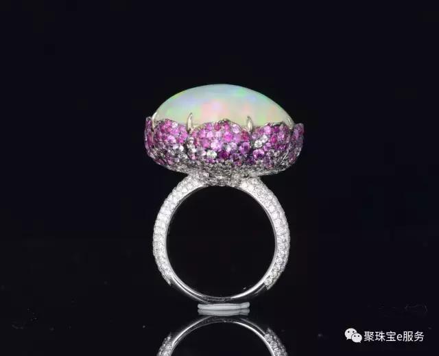 走进彩虹般的宝石——欧泊