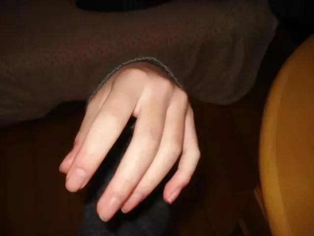 日本尿素护手霜正品,日本红罐尿素护手霜