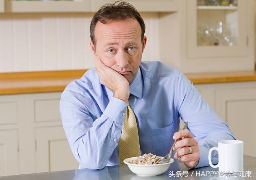 指甲苍白可能是肝癌！身体上的这20个癌症信号不要忽视！