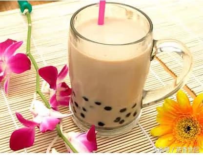 珍珠奶茶的珍珠是什么原材料做的,珍珠奶茶里面的珍珠是什么原料的