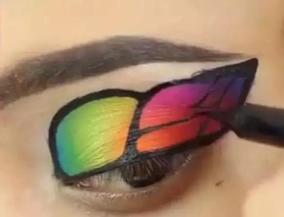 告别平庸的眼妆,一款漂亮的眼妆教程2分钟学会