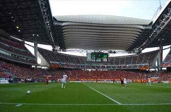 日本j联赛足球场,为什么中国的草坪没有外国的好