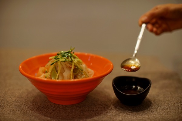 四十岁女人开凉皮店,阜新凉皮店