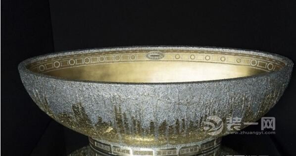 百万金澡盆镶珠宝各国富人奢华装修洗澡方式超奇葩