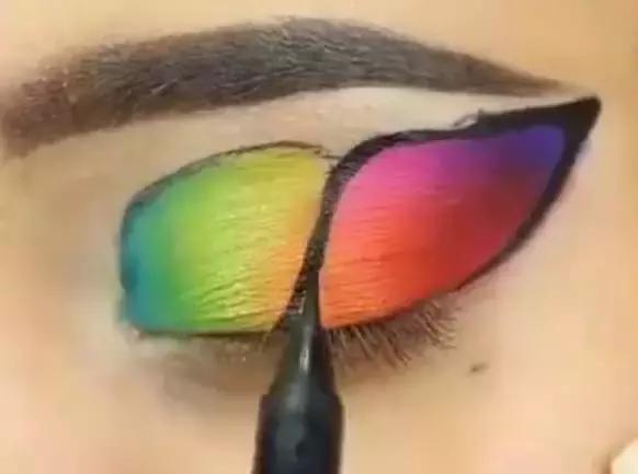 告别平庸的眼妆,一款漂亮的眼妆教程2分钟学会