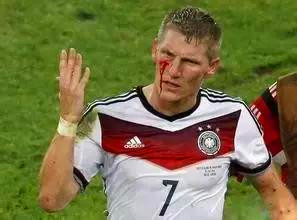 有个爱踢球男朋友是什么体验,男朋友喜欢足球胜过喜欢女朋友