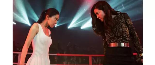 大家都在骂《摆渡人》，但我的关注点却在里面的食物