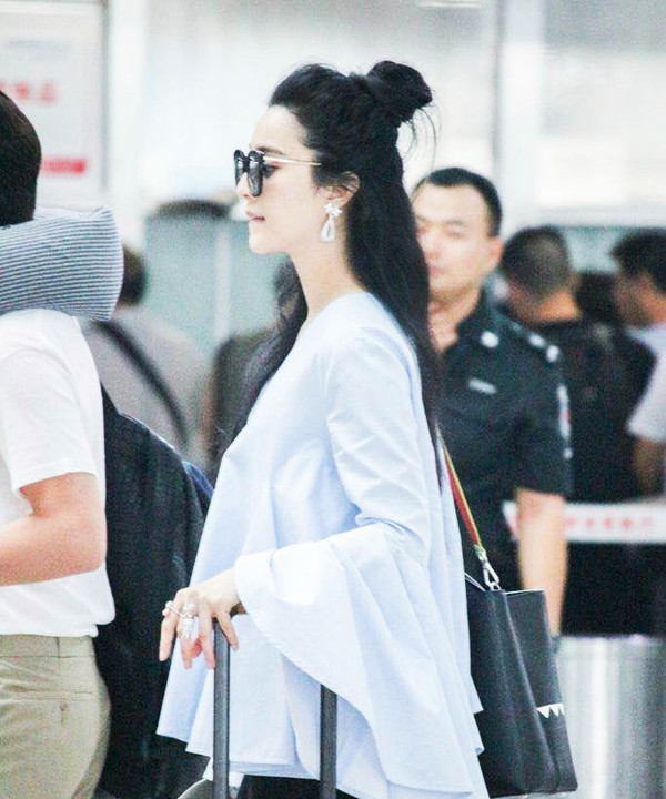 2017总要来点新鲜的！“花瓣头”已成功席卷时尚圈儿，别再顶着你那像道姑的小丸子了！