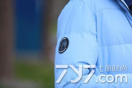 适合中老年的女款羽绒服品牌,中老年妈妈羽绒服品牌推荐