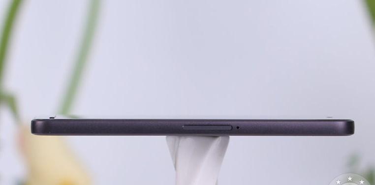 锤子t2手机和魅蓝metal哪个好,锤子t2现在还值得买吗