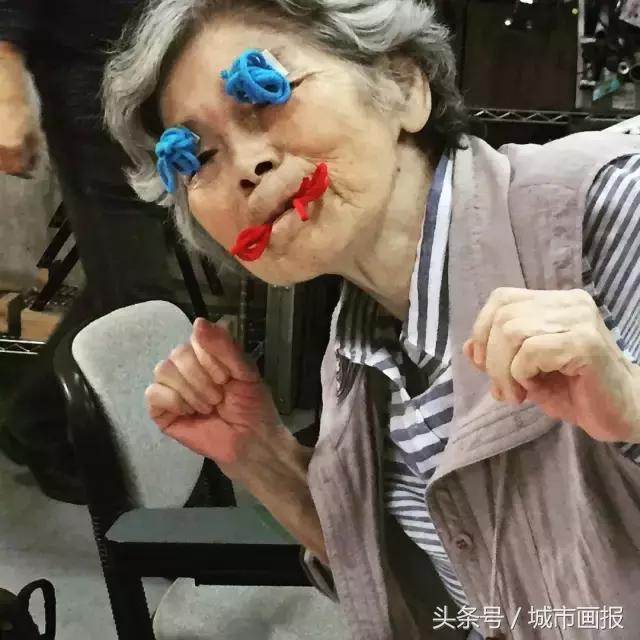 上班没精神？让日本新晋网红老奶奶帮你提提神！