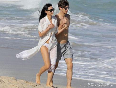 邓文迪在公众场合是什么,邓文迪为什么被人奉为偶像