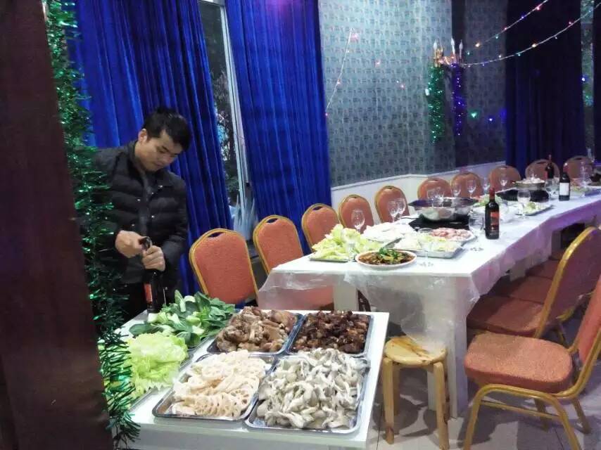 开一家大型轰趴馆,开一家轰趴馆挣钱吗