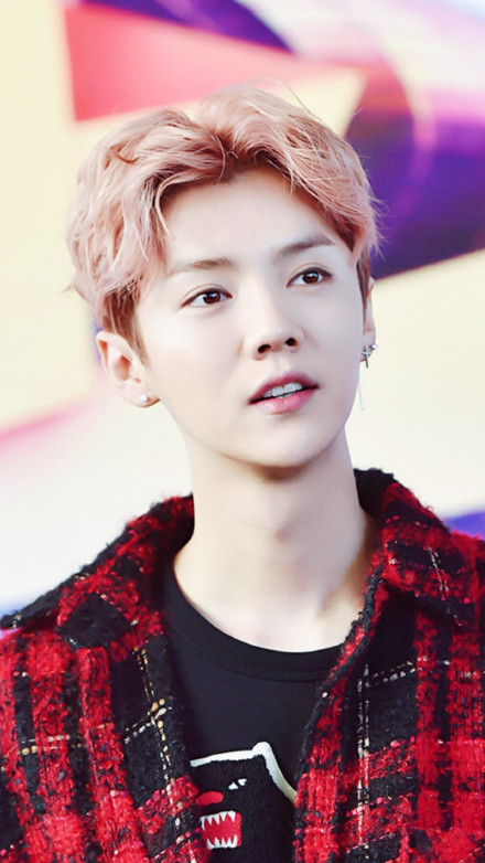 鹿晗饭拍高清壁纸,鹿晗粉色动态壁纸