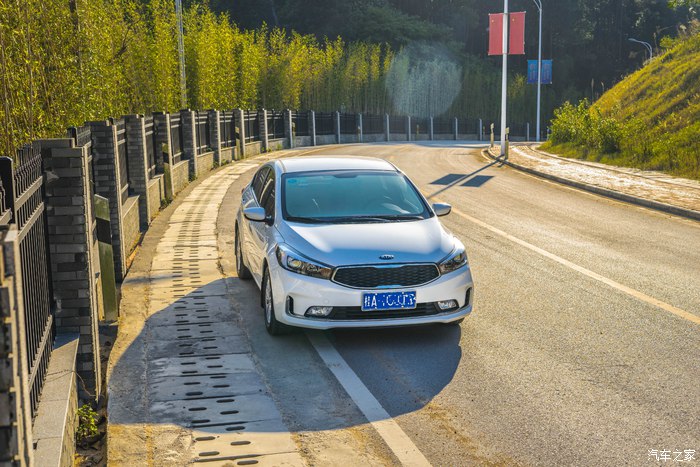 起亚k32015款1.6l自动gls,2013款起亚k3行驶16万公里能买吗