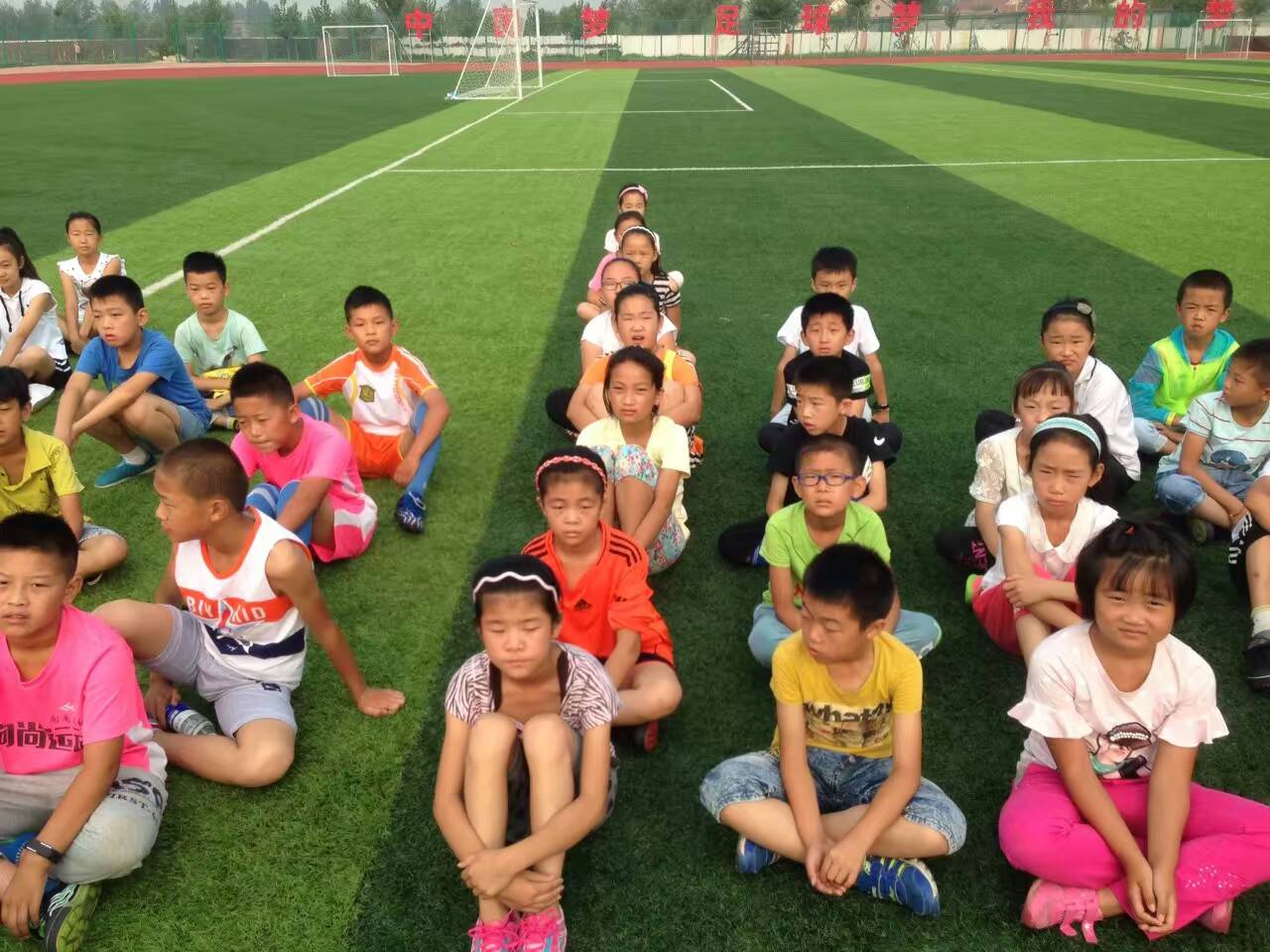 小学足球啦啦操完整版,实验小学足球队啦啦操