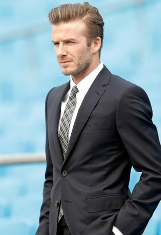 踢足球是真的帅,足球运动员帅气西装照