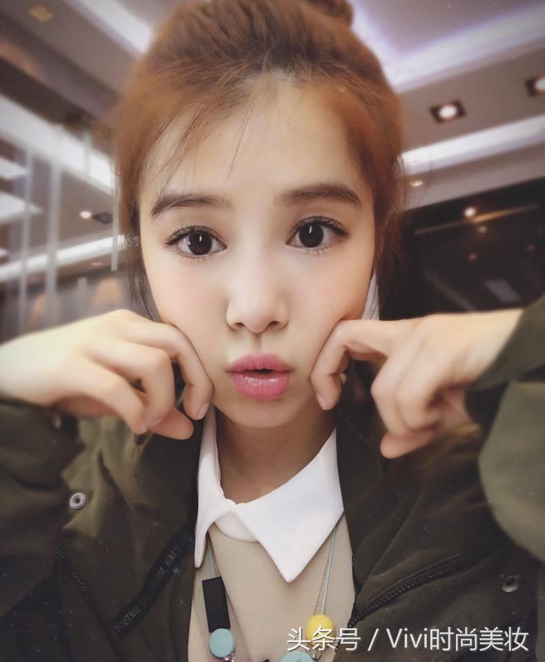 陈意涵蓝色系搭配图,圆眼陈意涵