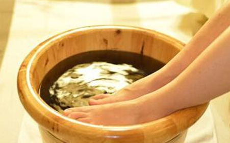 有事没事多泡泡脚，加上这几位药效果更好！