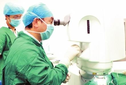 激光视力矫正手术后会再次近视吗,激光矫正近视多少岁可以矫正