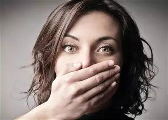 下巴老是长痘痘反反复复怎么办,下巴及两侧长痘痘反反复复怎么办