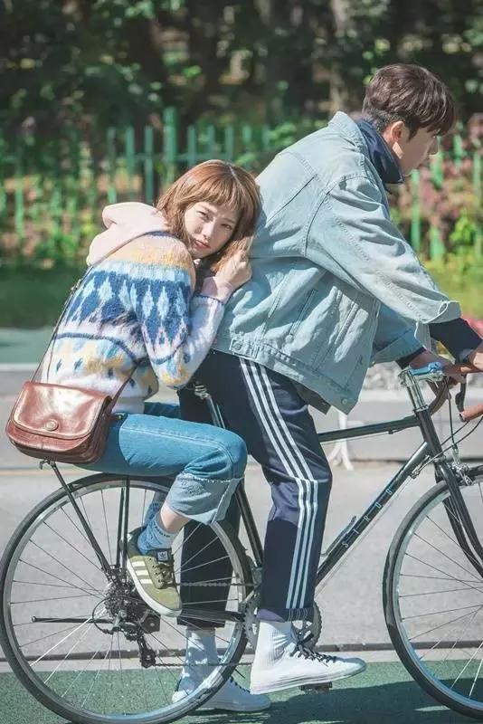 举重妖精金福珠吻戏混剪,举重妖精金福珠牵手名场面