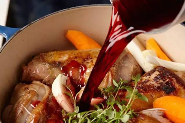 喝剩的葡萄酒怎么处理,葡萄酒没喝完剩下的能喝吗