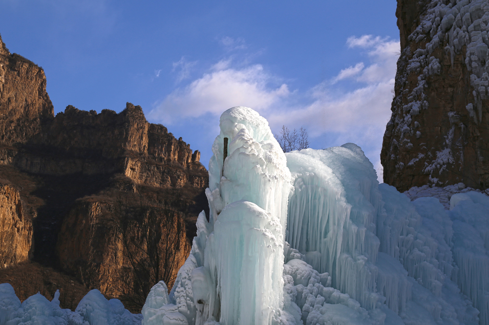 沕沕水冰瀑冰灯特价票,沕沕水景区冰灯需要门票吗