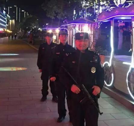 秒杀复制群发！让你见识啥叫”最威武霸气的拜年”！