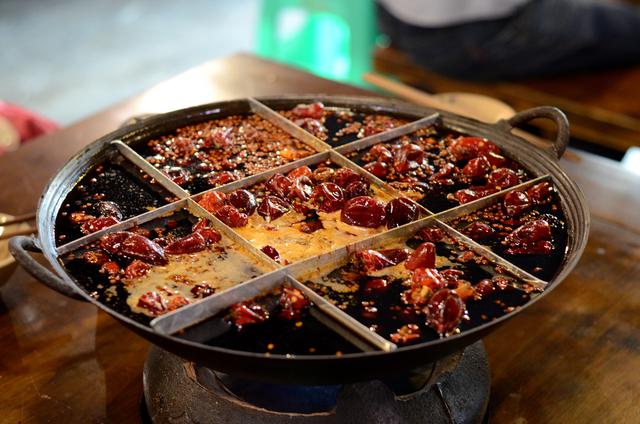 重庆24小时适合情侣约会的餐厅,重庆情人节餐厅推荐