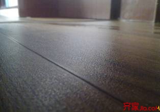 回南天为什么高层也潮湿,回南天是不是所有的房子都这样