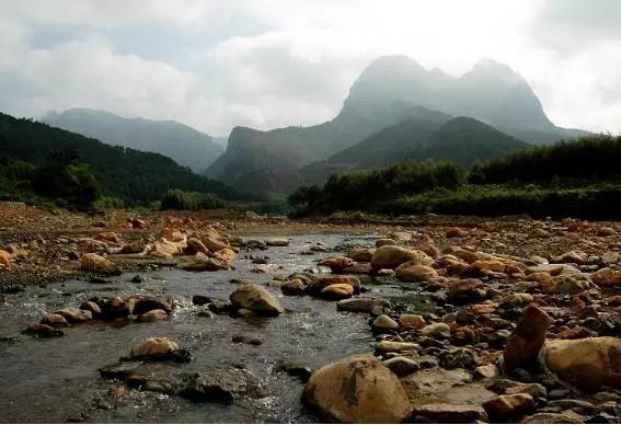 广西旅游景点以及特产,广西特点旅游纪念品推荐
