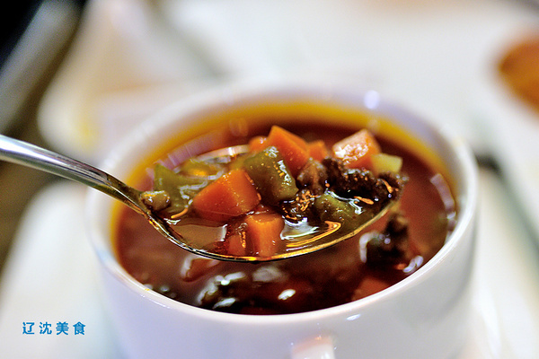 罗马尼亚大厨巴丘的美食厨房