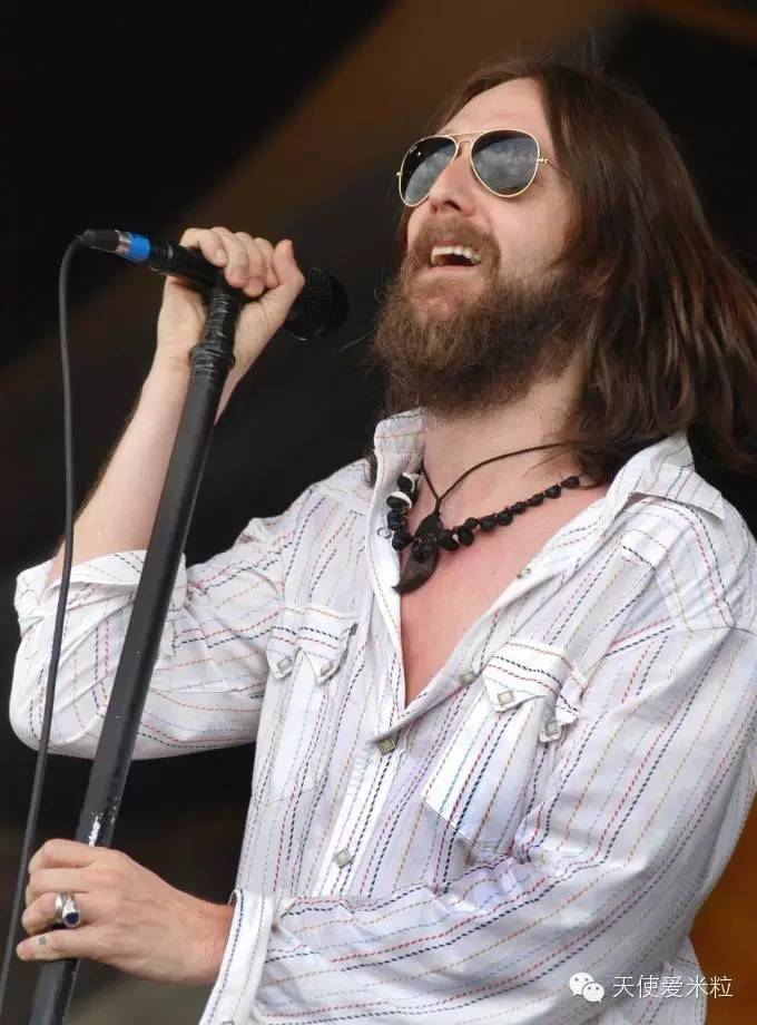 凯特哈德森墨镜遮面,凯特哈德森红毯秀