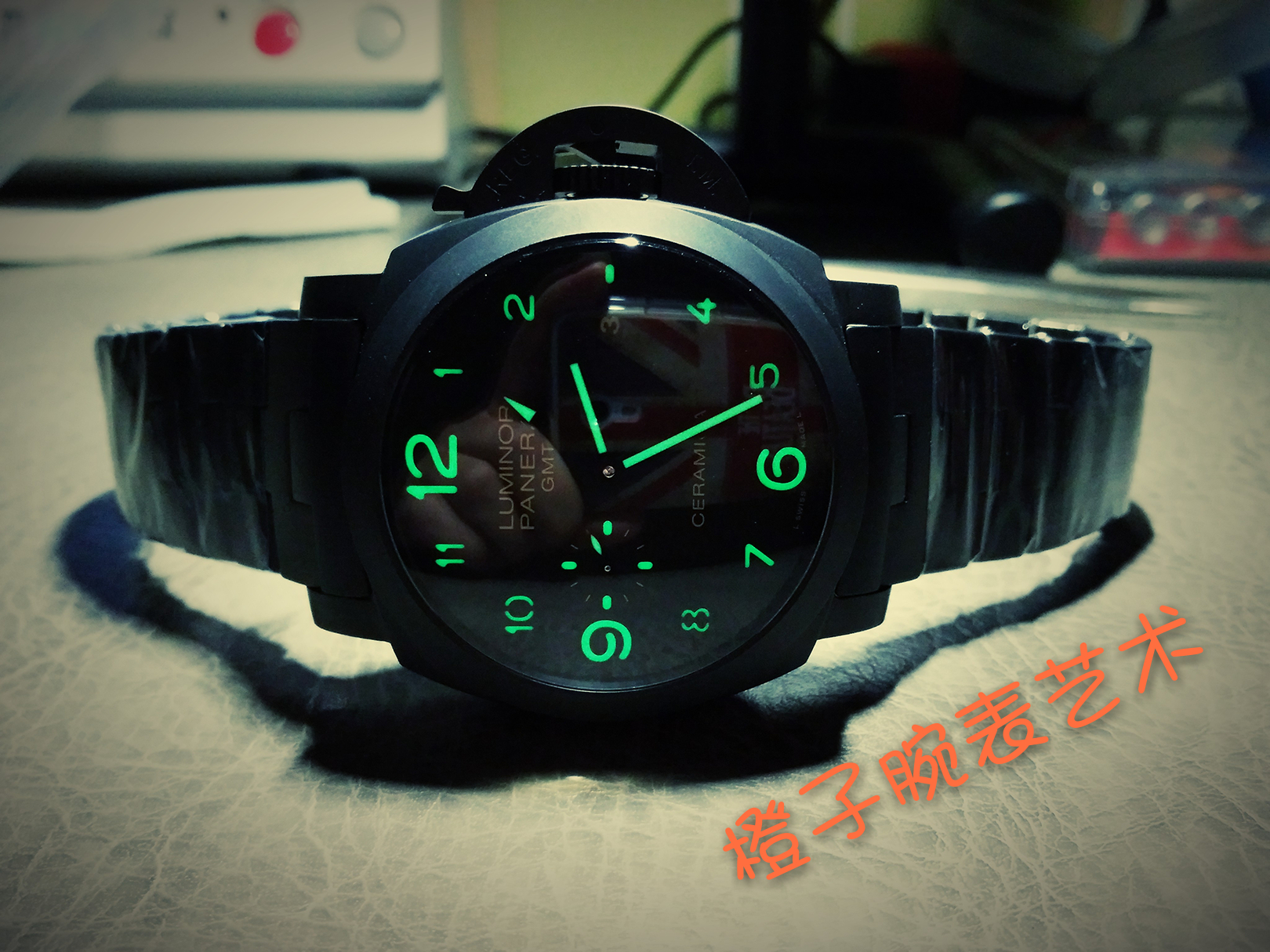 “午夜幽灵”沛纳海PAM00438，全系列唯一表壳表带全陶瓷