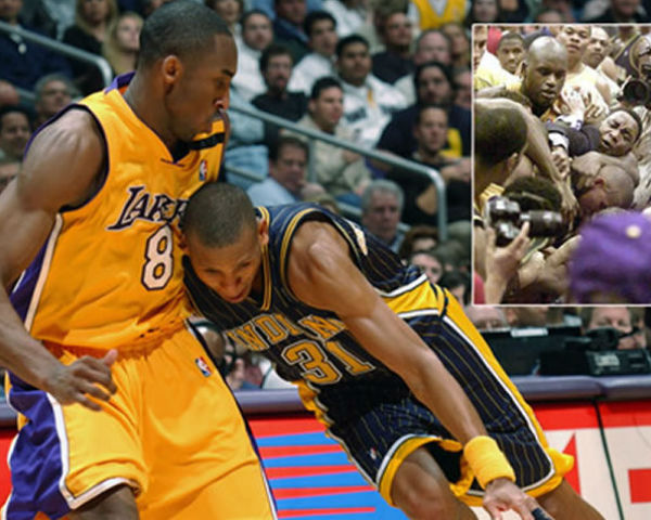 一言不合就大打出手盘点球场上的*力暴**冲突事件