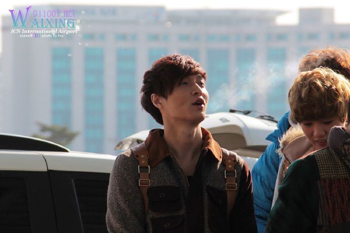 张艺兴这个中二少年，一个人在那玩哈气玩得不亦乐乎，苏死人了！