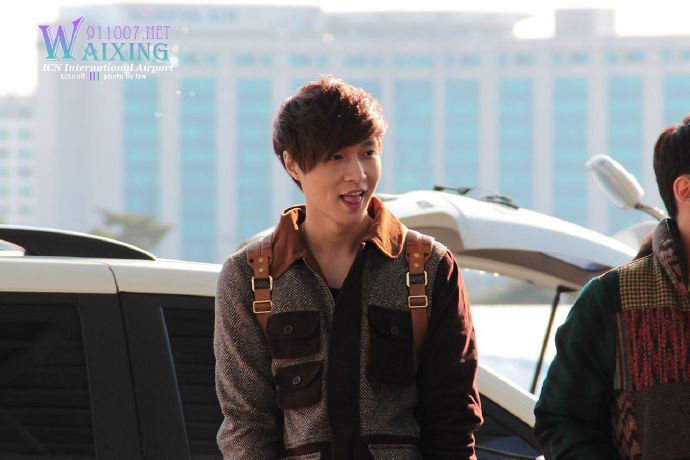 张艺兴这个中二少年，一个人在那玩哈气玩得不亦乐乎，苏死人了！