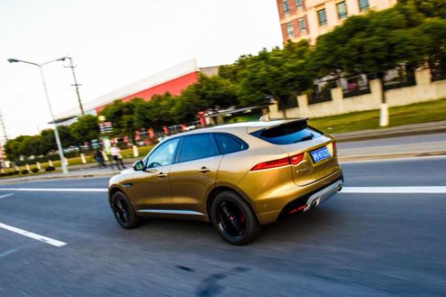 新款捷豹F-PACE测评,捷豹suv车型f-pace越野测试