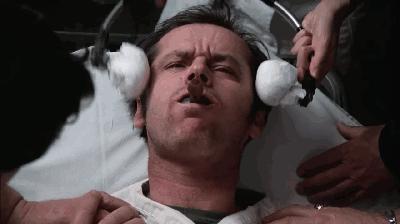 都给这部疯子电影打5分，我偏要打6分！40年了任然发人深省！