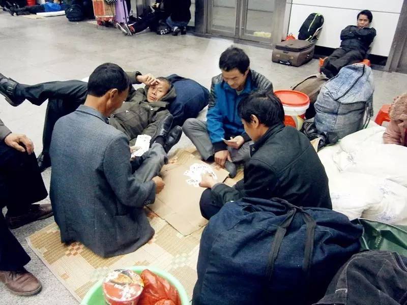 2008年广州火车站春运真实情况,2007年的广州火车站春运视频