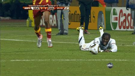 足坛中那些令人啼笑皆非的假摔，你不笑算我输