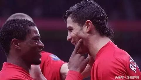 22岁的c罗获得世界足球先生第三名,c罗几次被评为世界足球先生