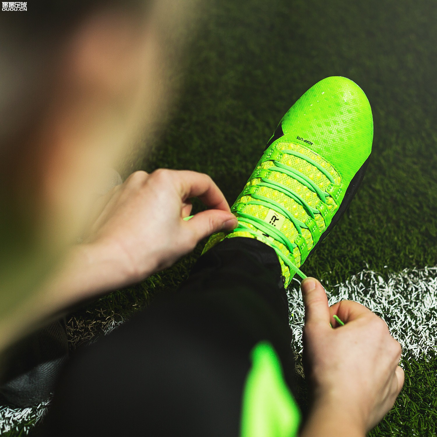 puma彪马新款白色,puma发布futureinhale限量足球鞋