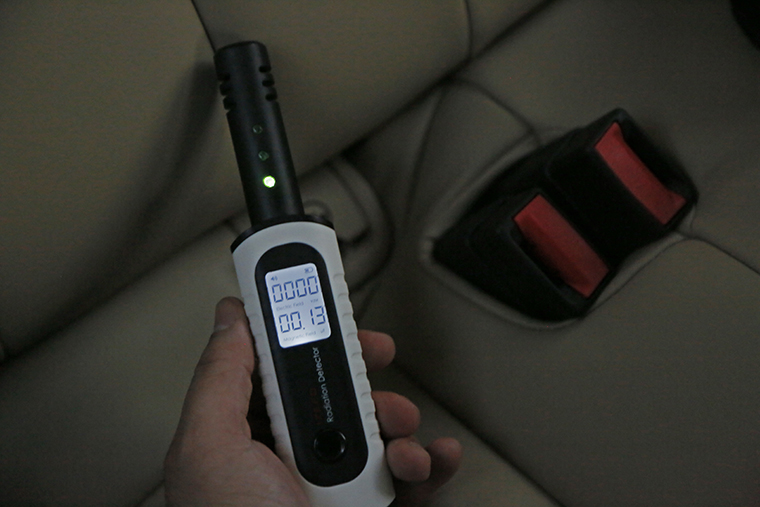 荣威e950真实油耗测试视频,荣威e950碰撞测试