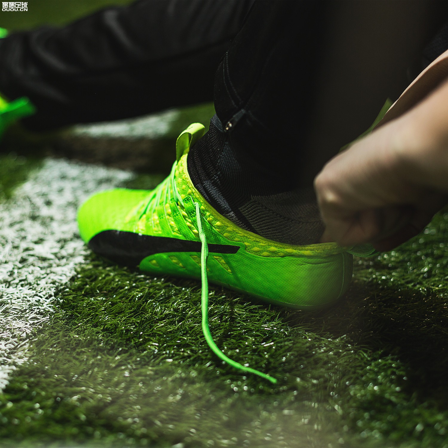 puma彪马新款白色,puma发布futureinhale限量足球鞋