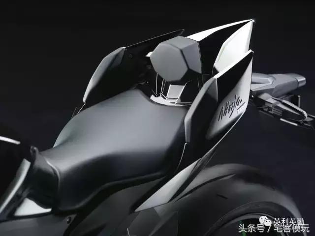 川崎kawasaki摩托车拼装,田宫川崎h2模型拼装过程