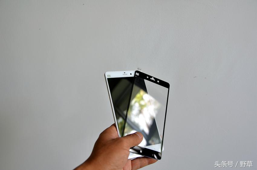 小米note背面贴膜怎么样,小米note12R后贴膜